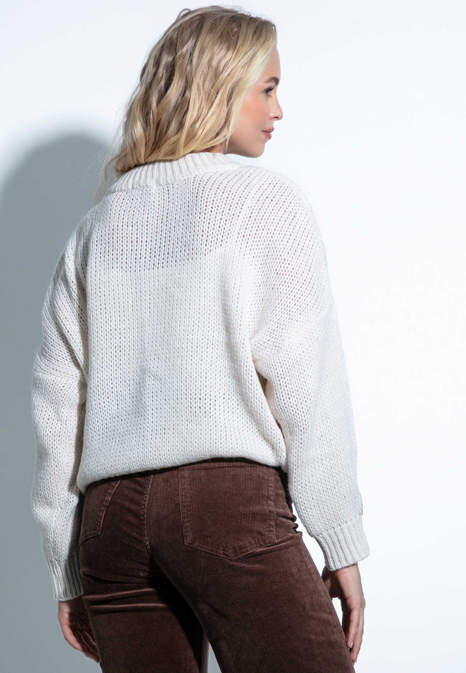 Krótki sweter w kolorze ecru